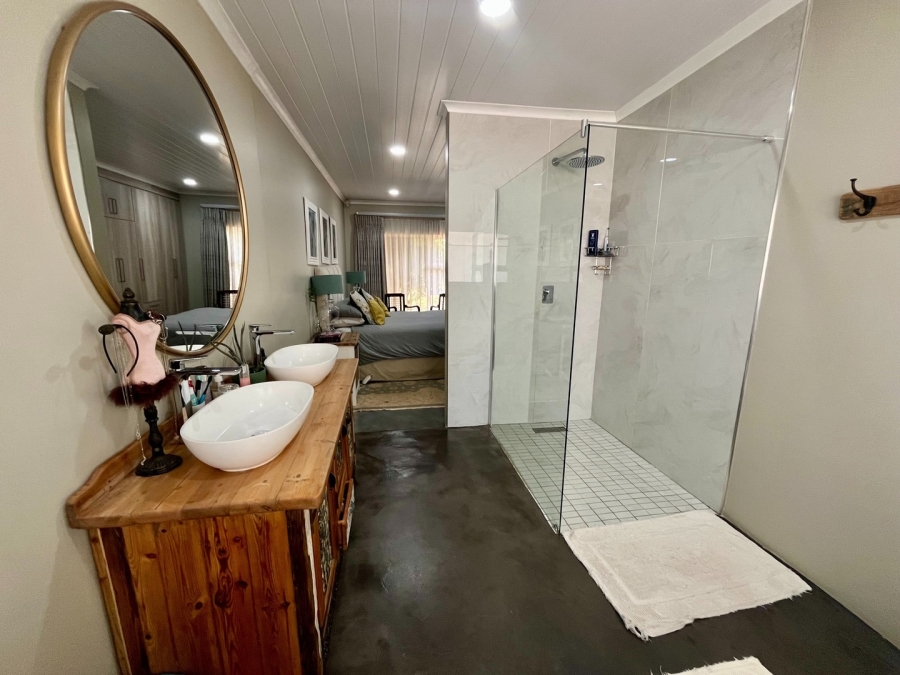 4 Bedroom Property for Sale in Flamwood North West